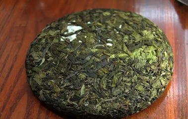 Phân biệt Trà phổ bằng cách nhìn vào bánh trà