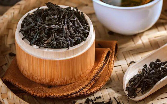 Thành Phần Hóa Học Trong Trà Phổ Nhĩ so với hồng trà