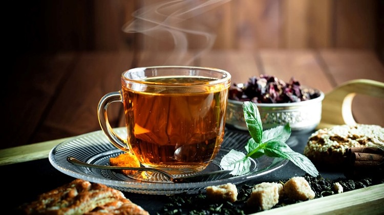 So sánh lợi ích sức khỏe của trà xanh, trà ô long, hồng trà và trà Phổ Nhĩ