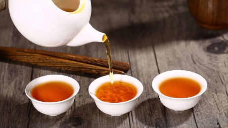 thành phần hóa học trong các loại trà: thearubigin tạo màu nâu đỏ trong trà phổ nhĩ chín